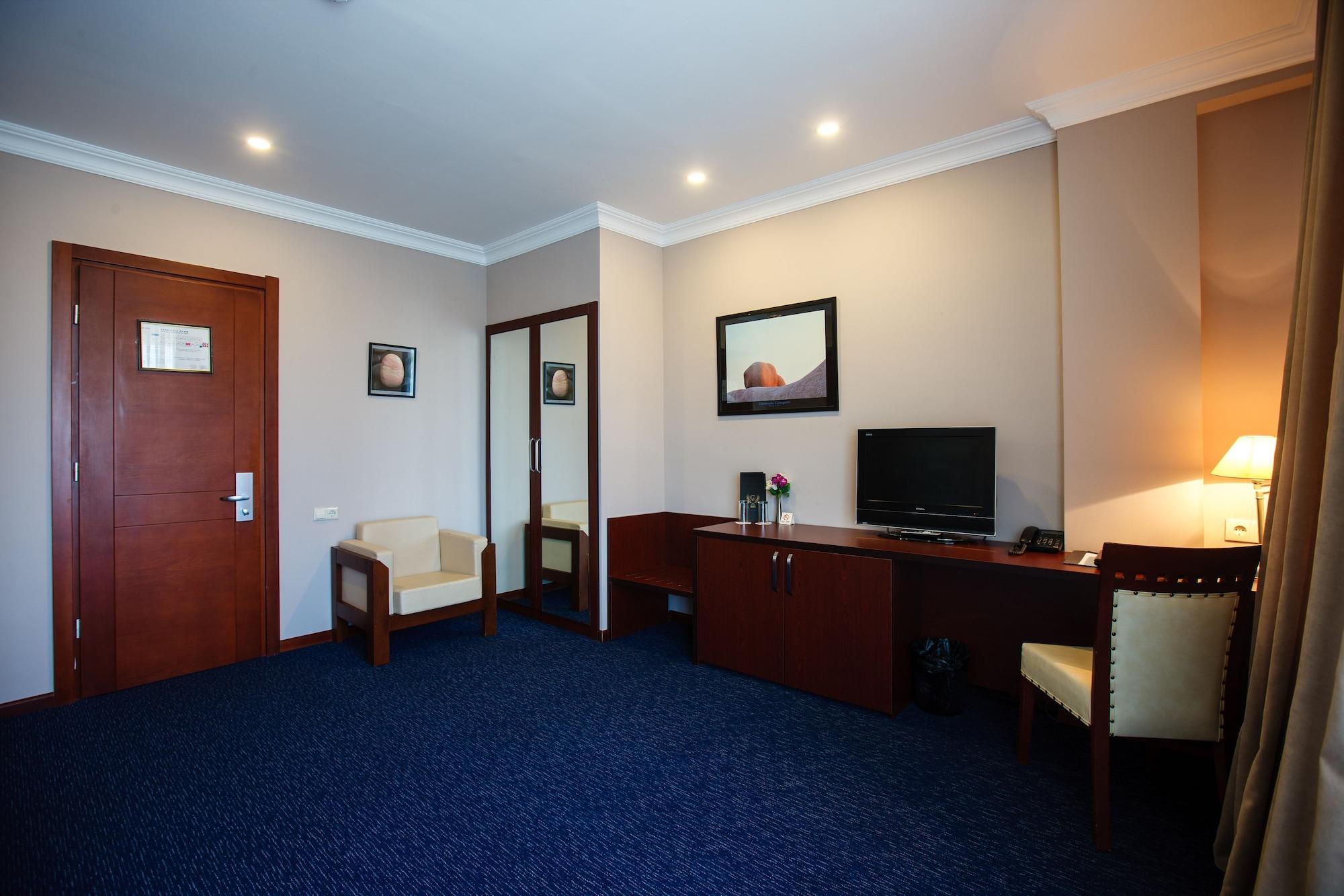 Cruise Hotel Tbilisi Bagian luar foto