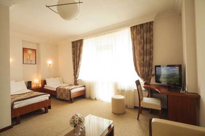 Cruise Hotel Tbilisi Bagian luar foto